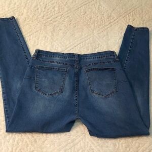 4 for $15 SONG curvy high rise skinny jeans size 13 juniors